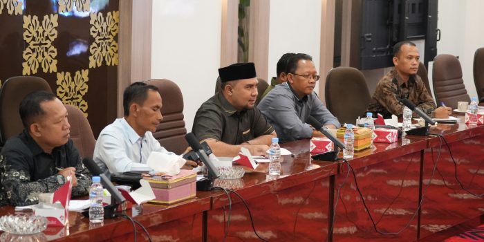 Komisi I DPRD Kabupaten Siak Gelar Rapat Dengar Pendapat tentang Sistem Penerimaan Murid Baru Tahun Ajaran 2025/2026