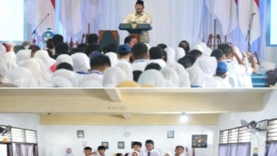 Presiden Prabowo Resmikan Program Digitalisasi Pembelajaran di Bekasi