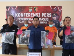Polres Bintan Ungkap Kasus Pembunuhan Berencana, Korban Tewas dengan 17 Luka Tusukan — Dua Pelaku Ditangkap, Satu Buron