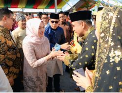 Wabup Deby Maryanti Dampingi Prosesi Penganugerahan Gelar Adat Melayu untuk Ketua MPR RI Ahmad Muzani