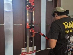 Ruang Kerja Bupati Bekasi Disegel KPK, Dugaan OTT Menguat