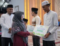 Lepas Kafilah MTQ ke Kuansing, Bupati Afni Naikkan Bonus 10 Persen dan Pastikan Hadiah Umrah Tetap Berlaku