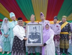 Bupati Afni Pimpin Langsung Kafilah Siak di Pawai Ta’aruf MTQ ke-44 Riau