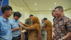 “Jangan Andalkan Orang Dalam”, Pesan Tegas Bupati Afni di Apprenticeship Program Indah Kiat
